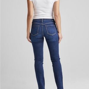 Mid rise straight denim jeans